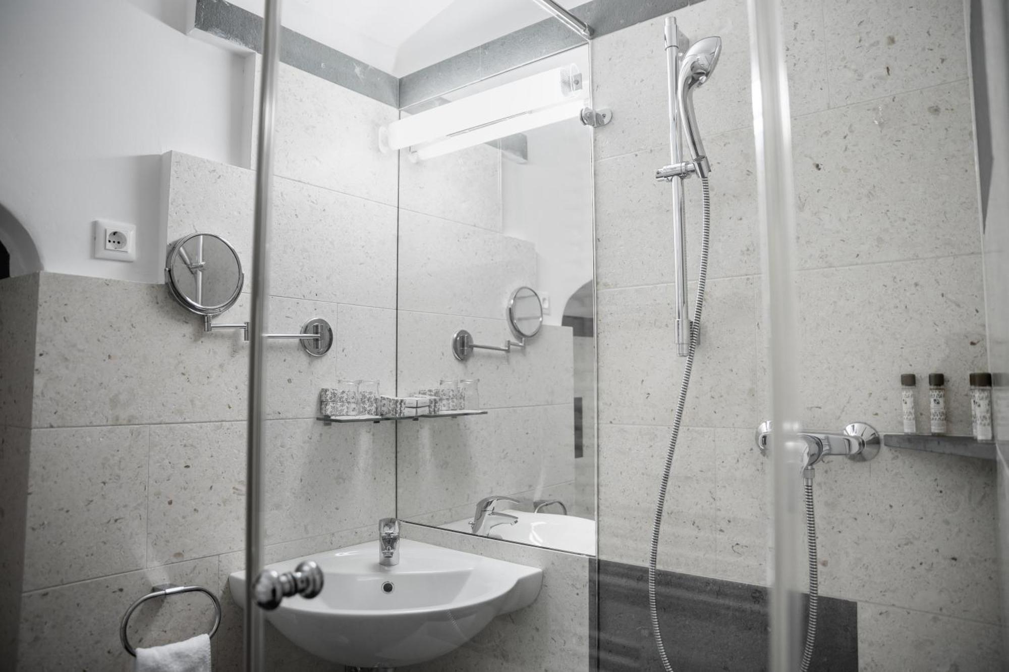 Grad Strmol Villa Cerklje na Gorenjskem Luaran gambar